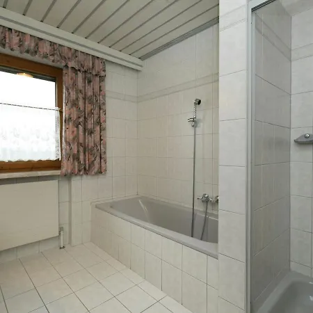 Apartment Modern In Uderns Near Ski Area