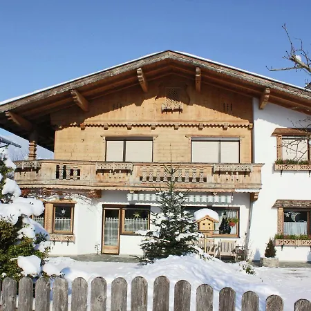 Modern In Uderns Near Ski Area 푸겐